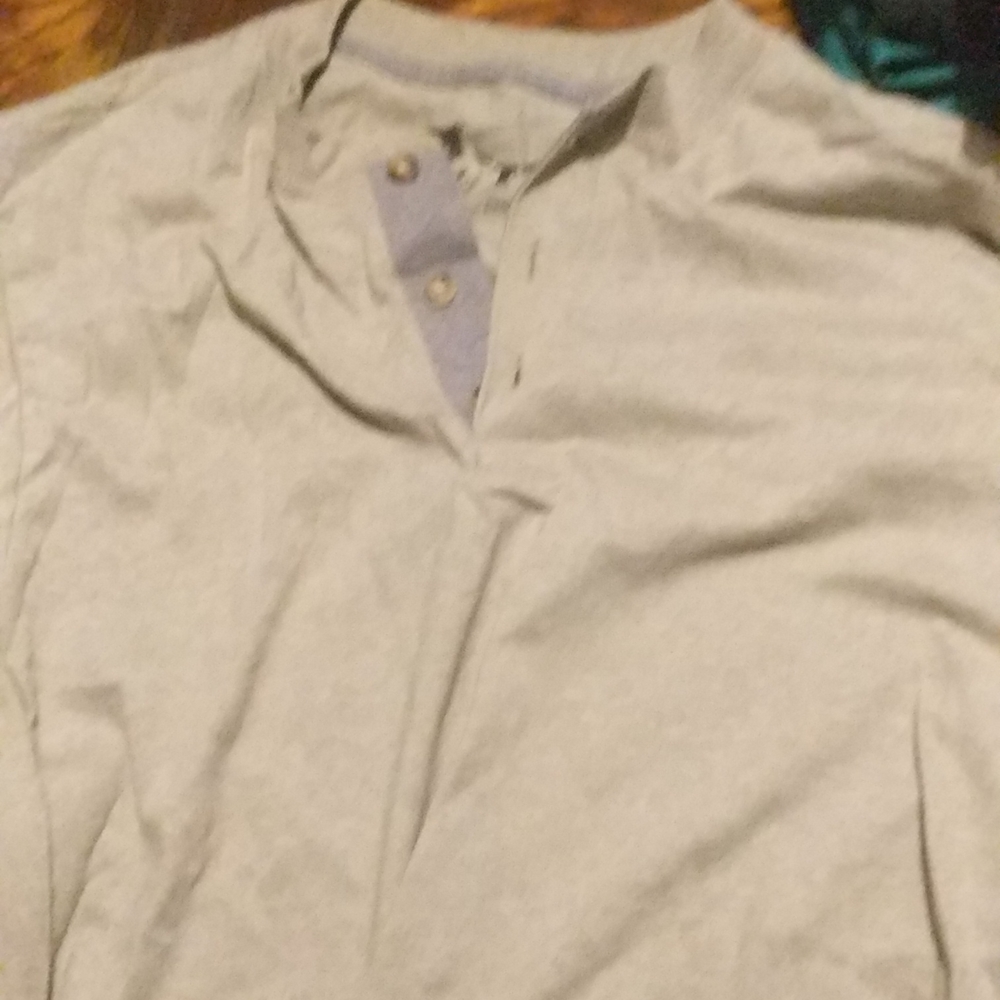 Hanes long sleeve shirt
